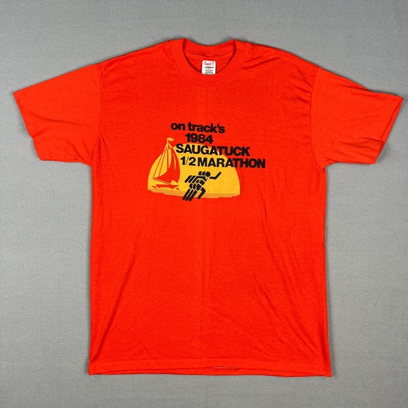 VTG 1984 Saugatuck Half Marathon T Shirt Fits Large Retro Sunset Runner Sailboat - Picture 1 of 6